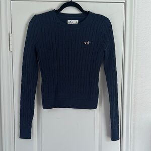 Hollister Women's Navy Sweater